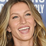 Gisele Bündchen Gave Away Her Kids' Halloween Candy, for Real